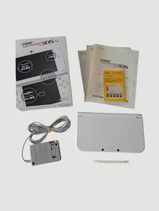 consola Nintendo new 3ds xl white en caja liberada con micro sd 32 gb