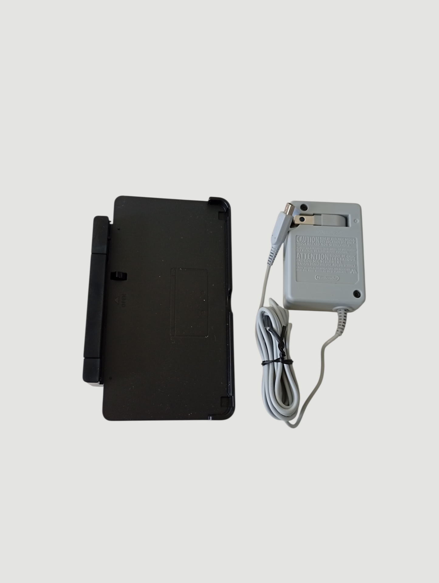 consola Nintendo 3DS old cosmo black en caja liberada con micro sd 64 gb