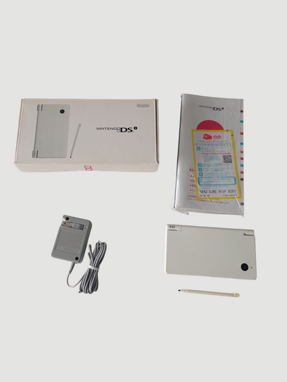 consola Nintendo DSi blanca en caja liberada con micro sd 32 gb
