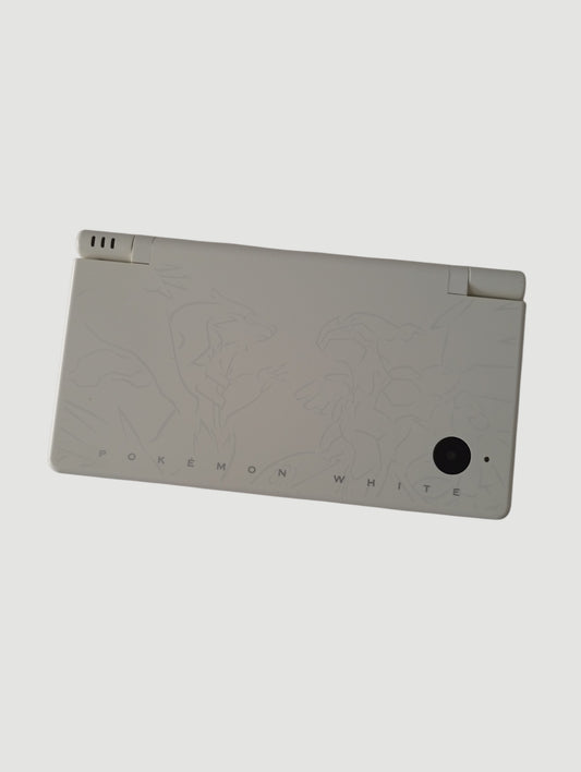 consola Nintendo DSi edicion especial pokemon blanco
