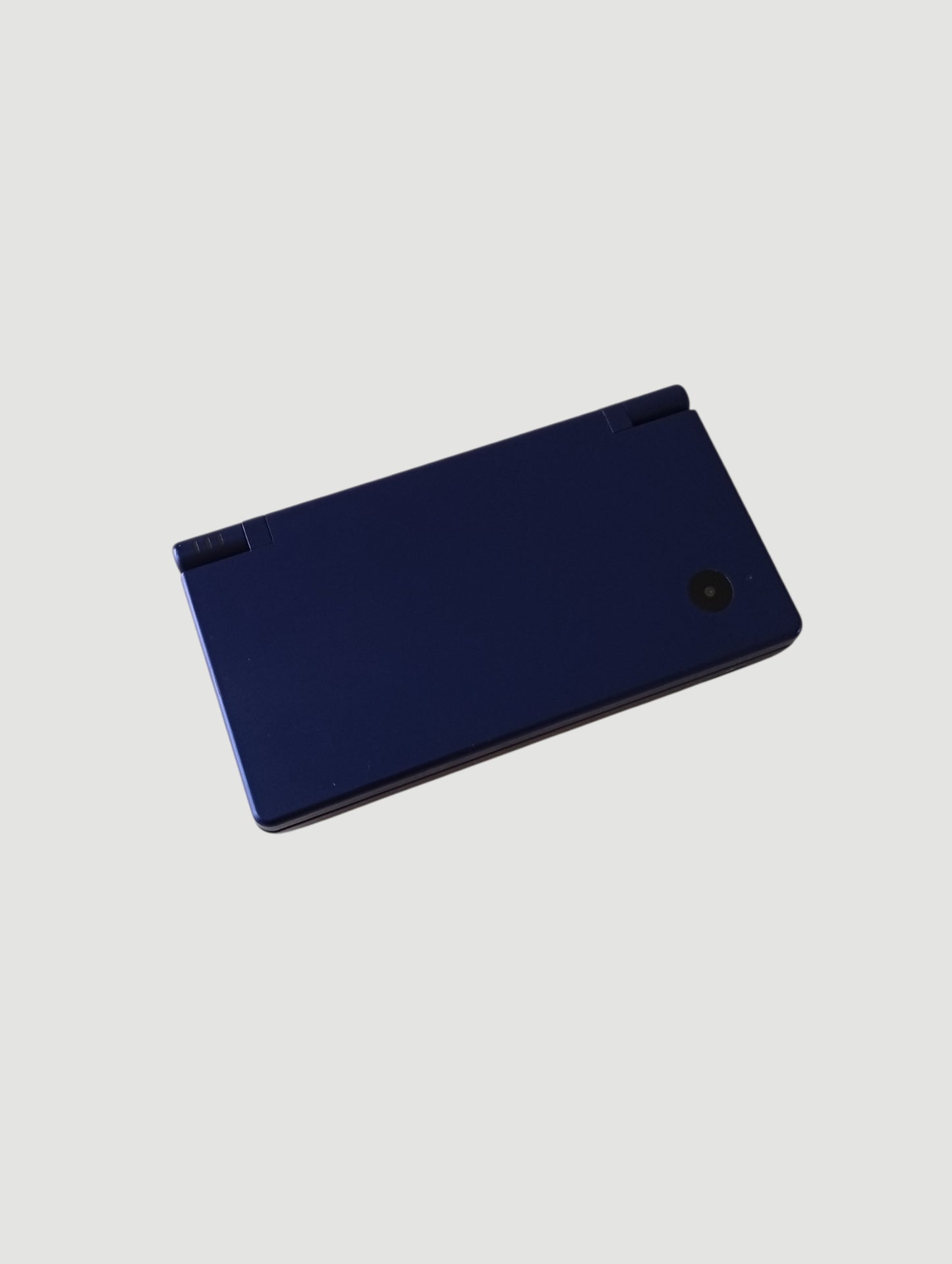 consola nintendo dsi azul metalizada liberada en micro sd 32 gb