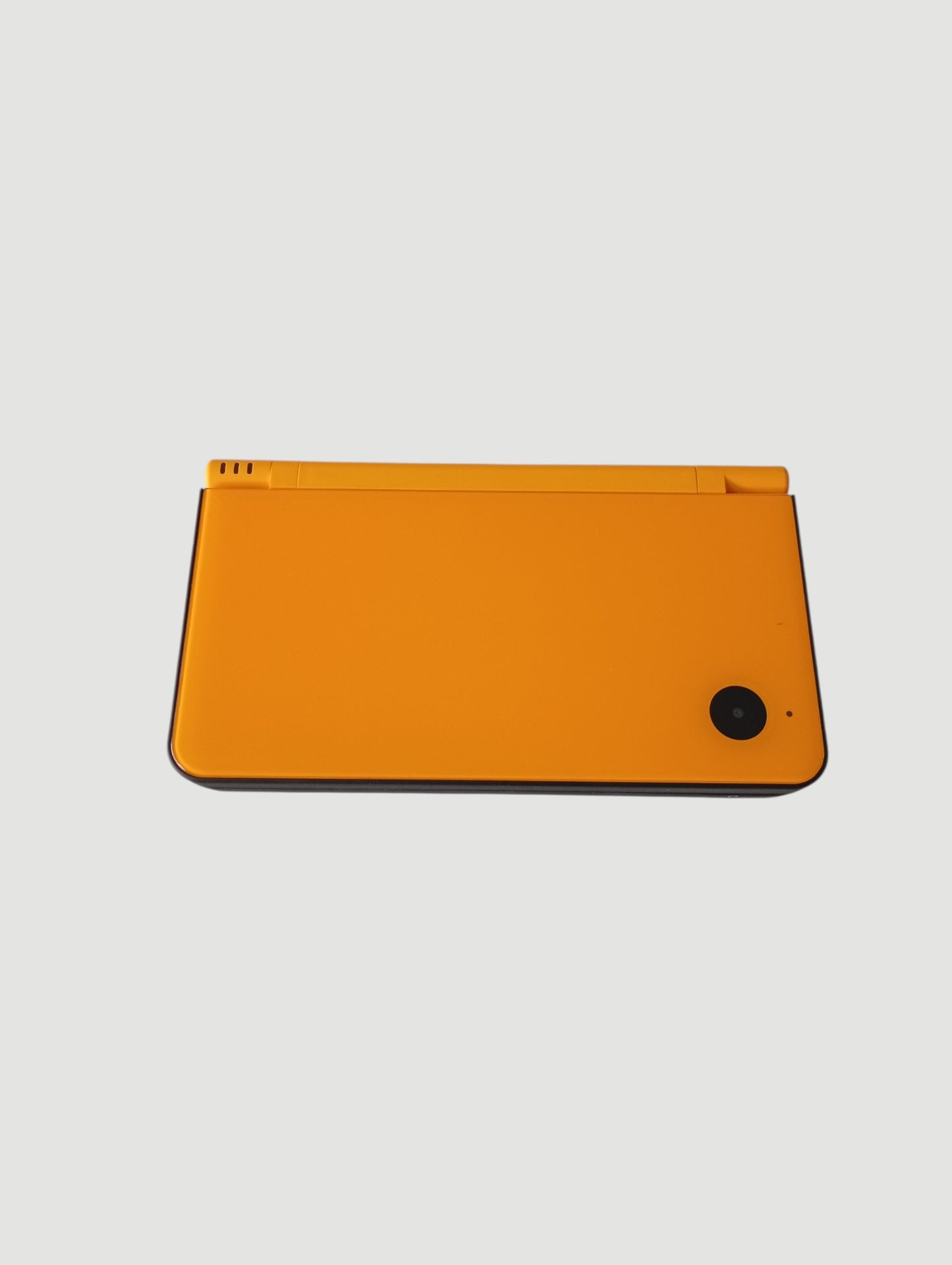 consola Nintendo DSi xl  en caja liberada con micro sd 32 gb