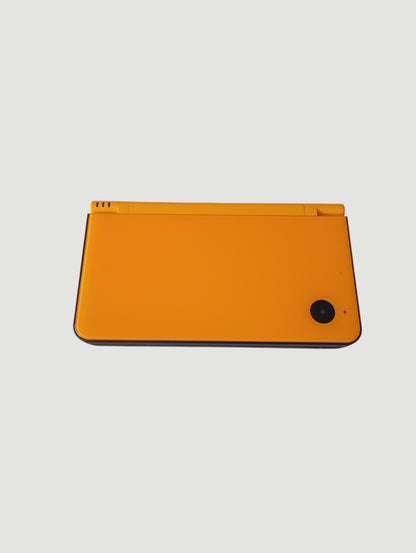 consola Nintendo DSi xl  en caja liberada con micro sd 32 gb