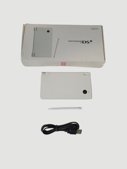 consola Nintendo DSi blanca en caja liberada con micro sd 32 gb