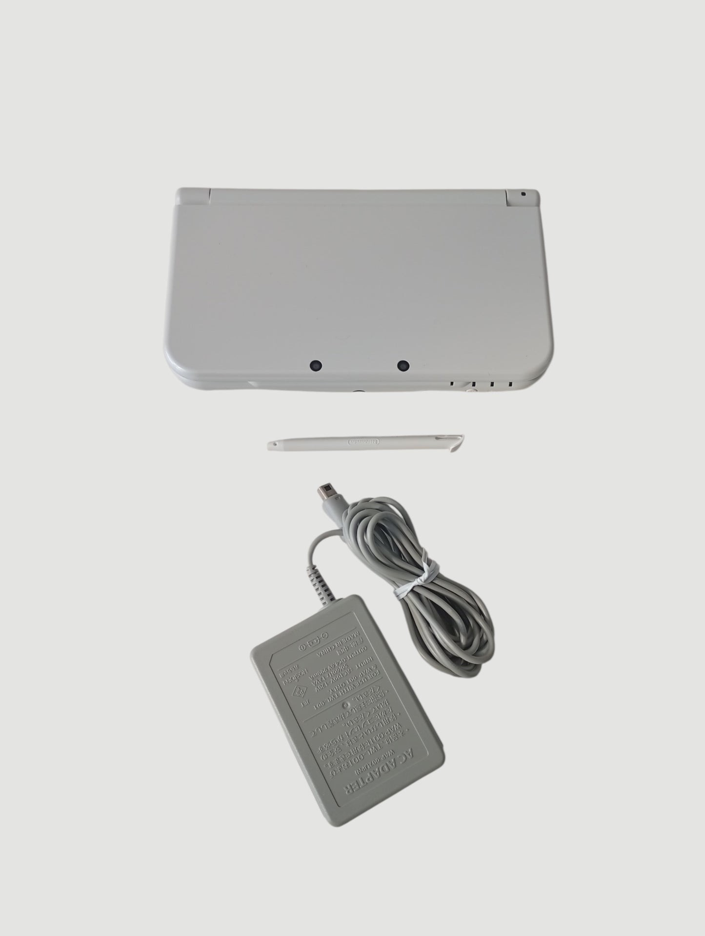 consola new 3ds xl white liberada en micro sd 32 gb