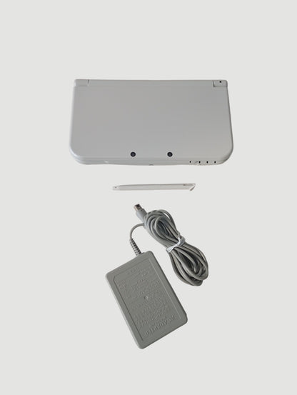 consola new 3ds xl white liberada en micro sd 32 gb