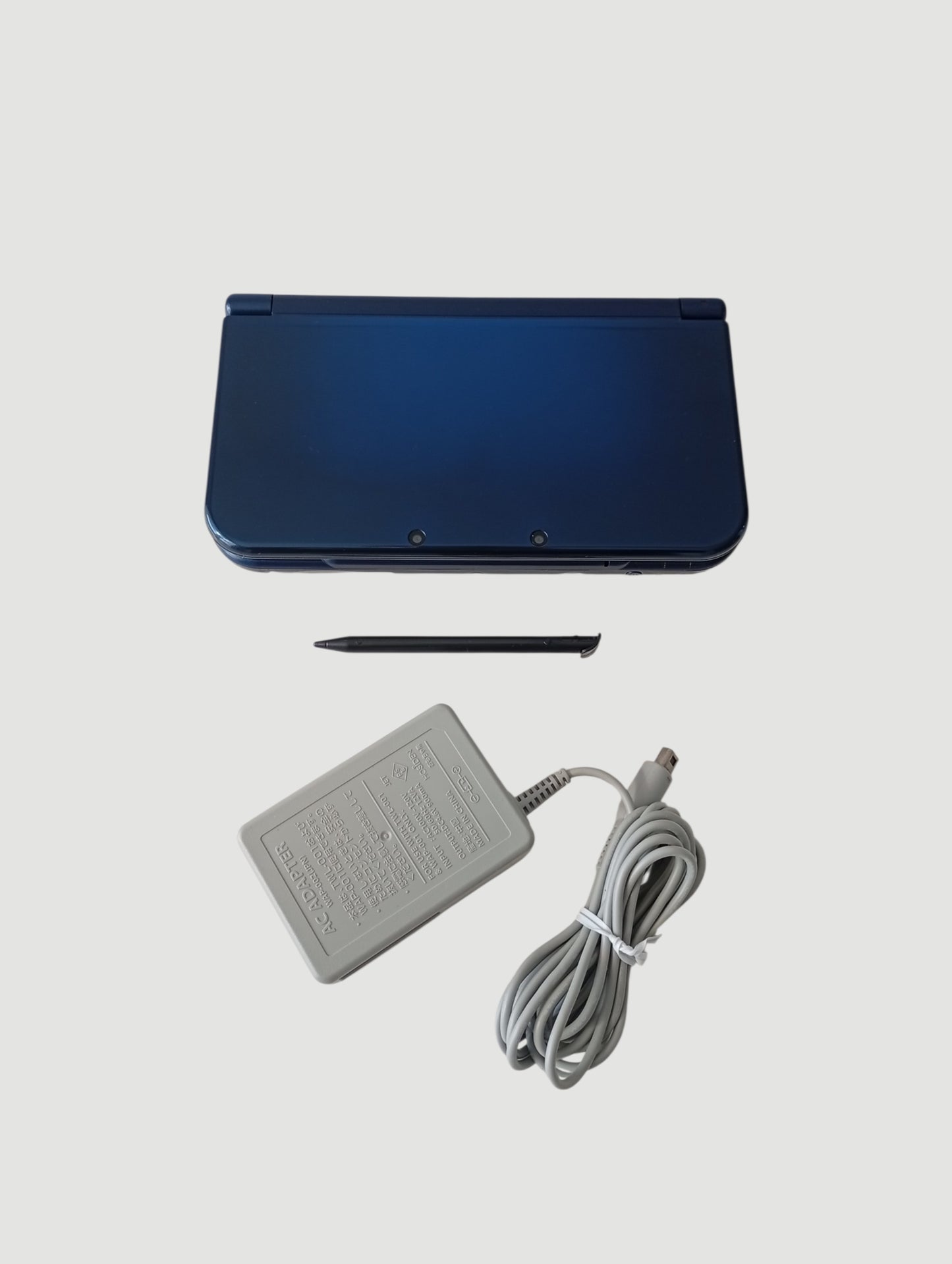 consola new 3ds xl blue metallic liberada en micro sd 32 gb