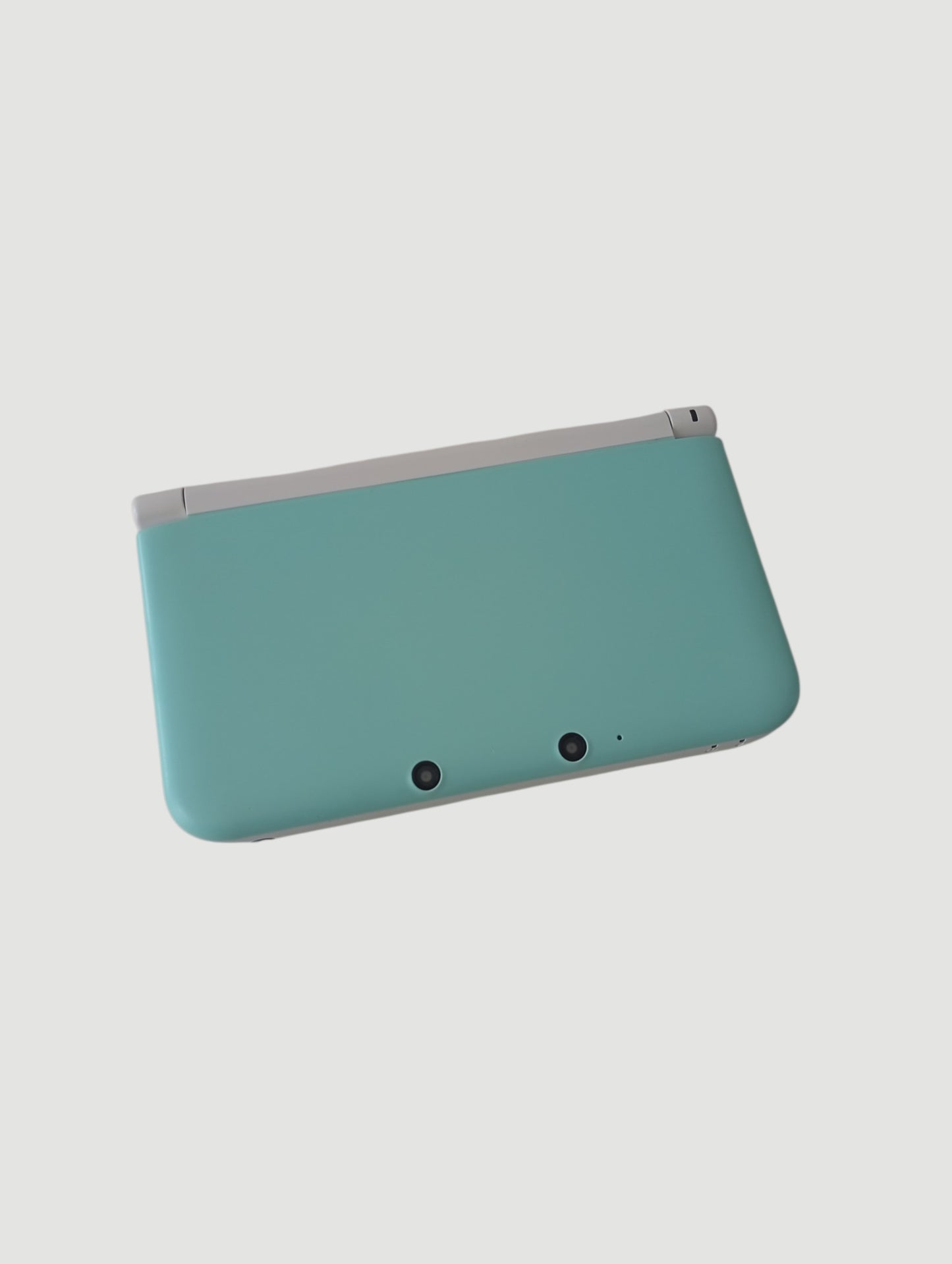 consola Nintendo 3DS old xl menta liberada en micro sd 32 gb
