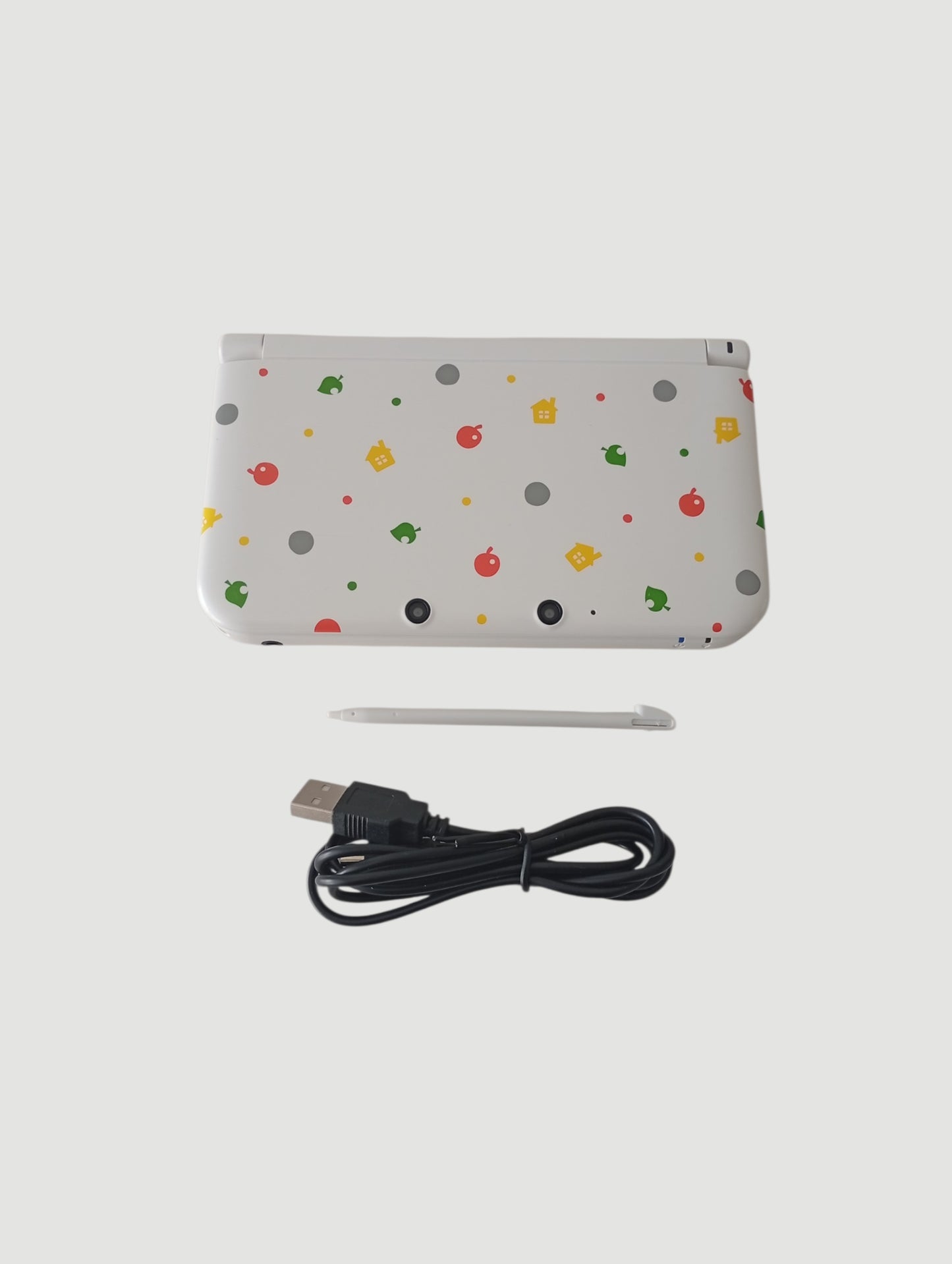 consola Nintendo 3DS old xl edicion especial animal crossing liberada en micro sd 32 gb