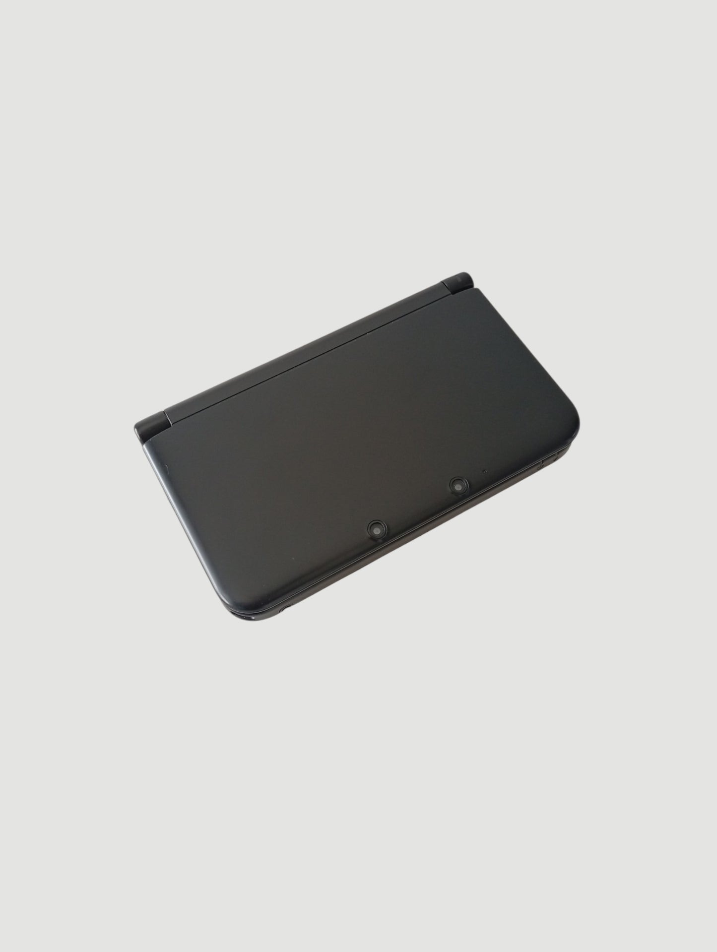 consola Nintendo 3DS old xl negra liberada en micro sd 32 gb
