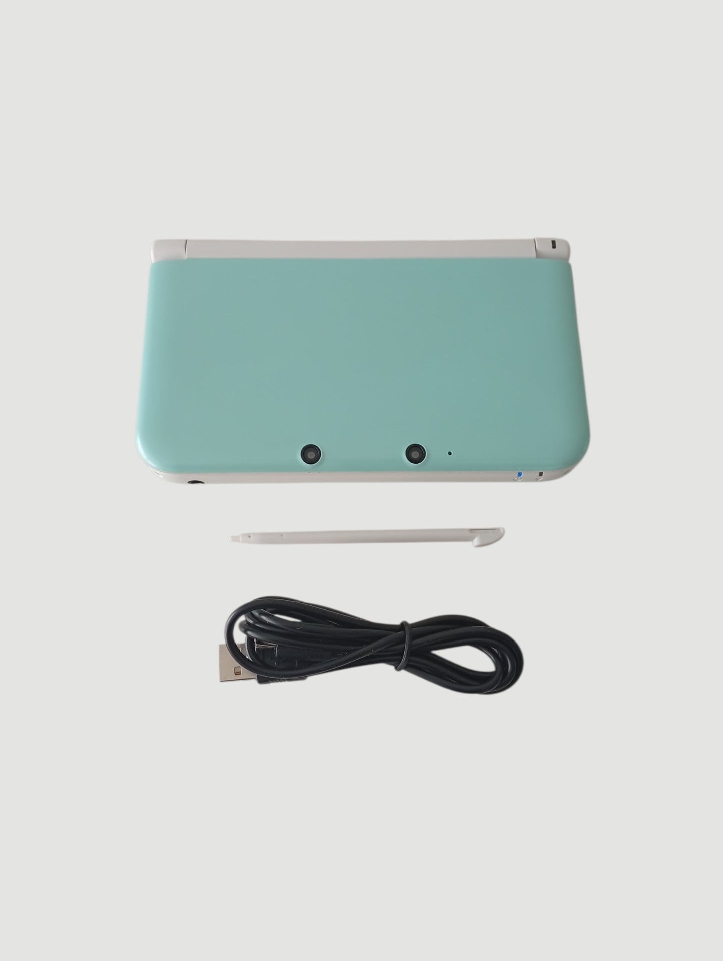 consola Nintendo 3DS old xl menta liberada en micro sd 32 gb