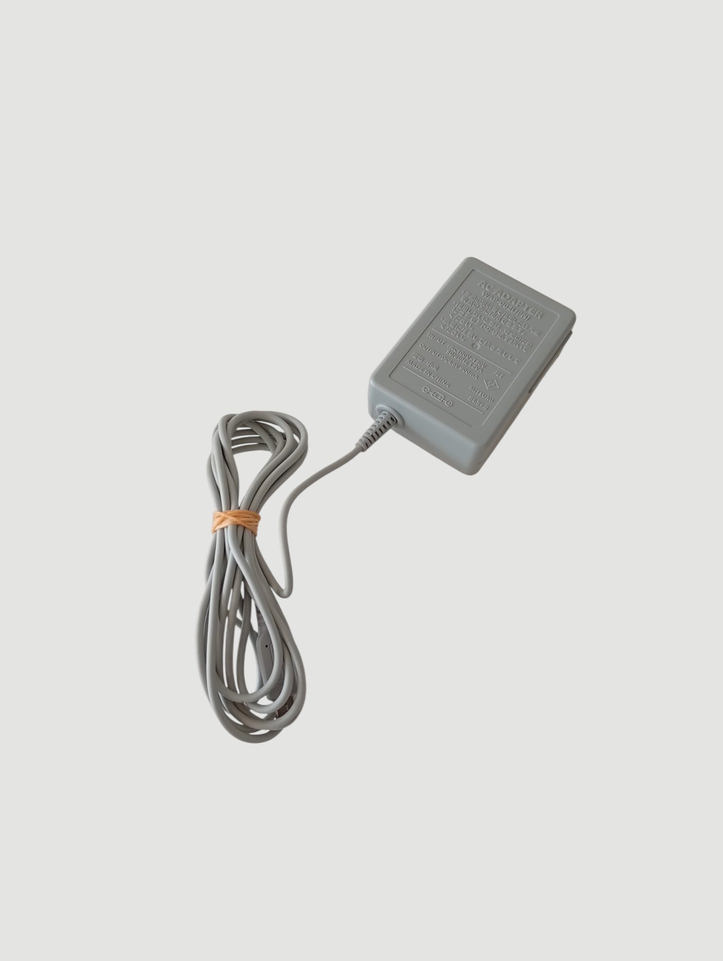 consola Nintendo DSi xl  en caja liberada con micro sd 32 gb