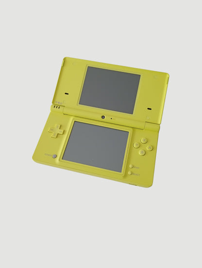 consola Nintendo DSi limon en caja liberada con micro sd 32 gb