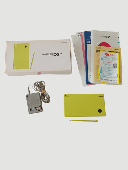 consola Nintendo DSi limon en caja liberada con micro sd 32 gb