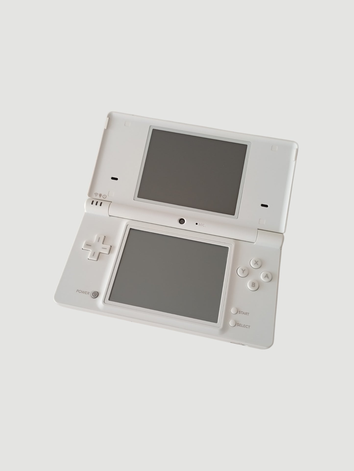 consola nintendo dsi blanca liberad en micro sd 32 gb