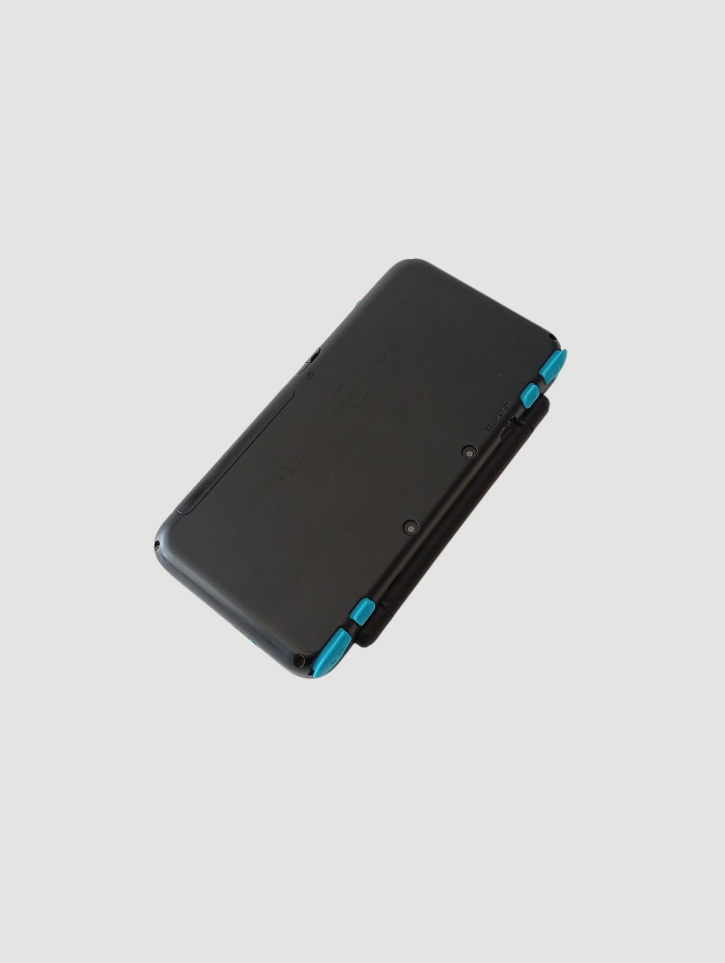 consola Nintendo  new 2ds xl  en caja liberada con micro sd 32 gb