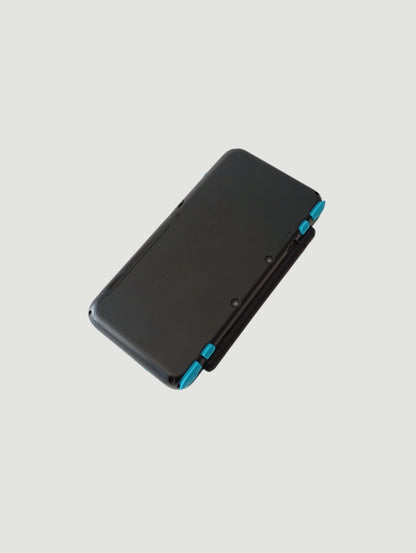 consola Nintendo  new 2ds xl  en caja liberada con micro sd 32 gb