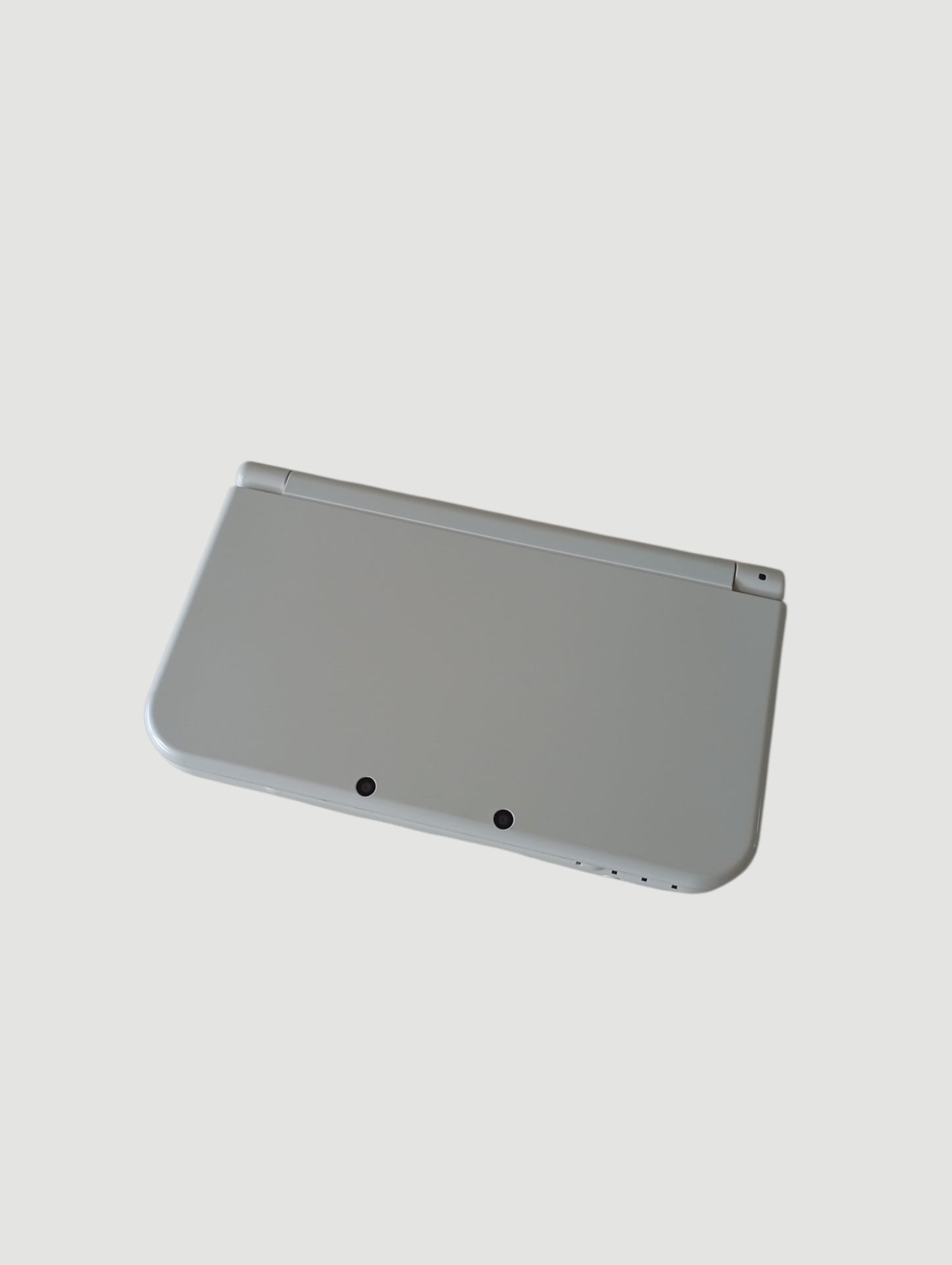 consola Nintendo  new 3ds xl white  en caja liberada con micro sd 32 gb