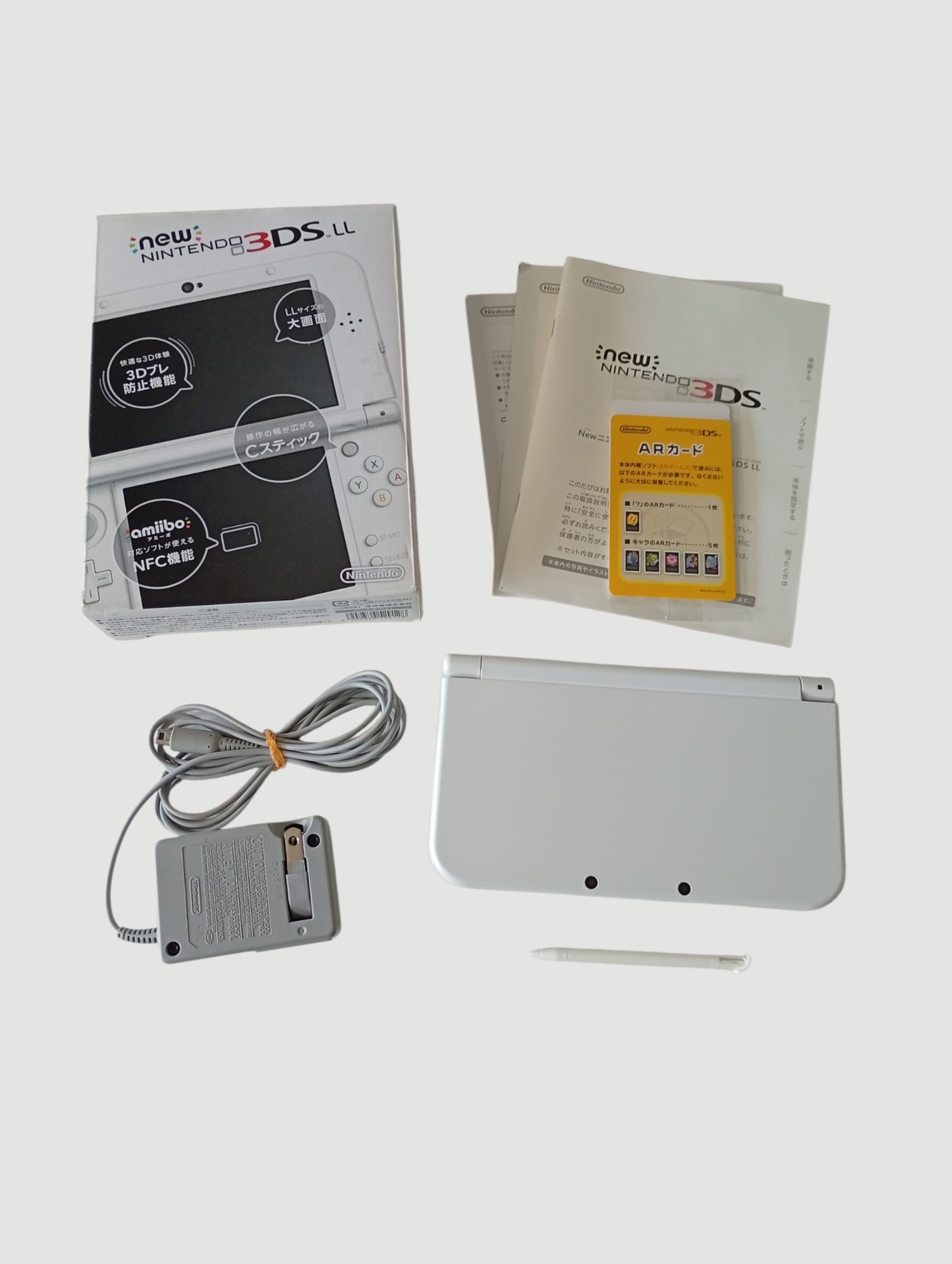 consola Nintendo  new 3ds xl white  en caja liberada con micro sd 32 gb