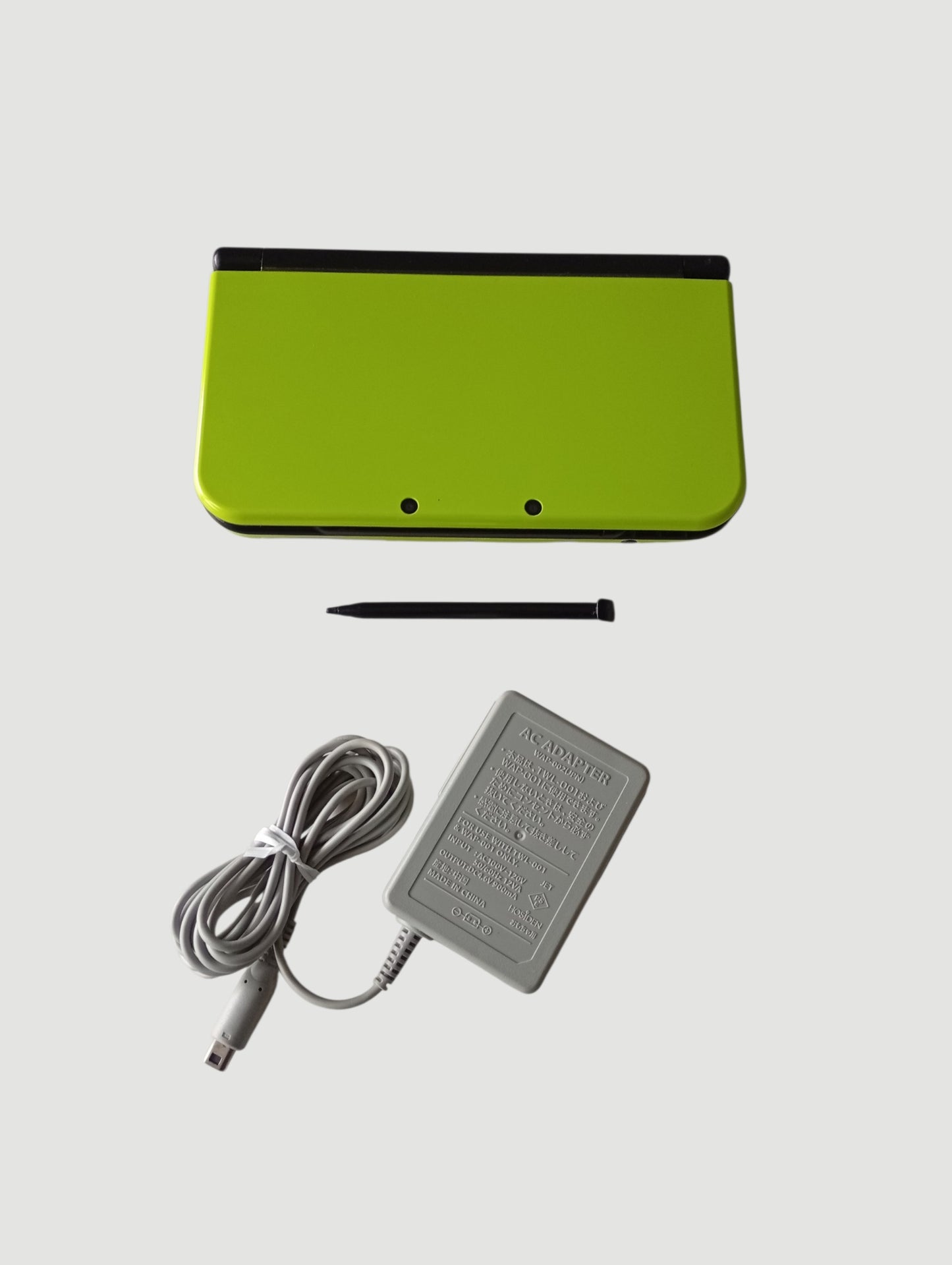 consola new 3ds xl limon black liberada en micro sd 32 gb