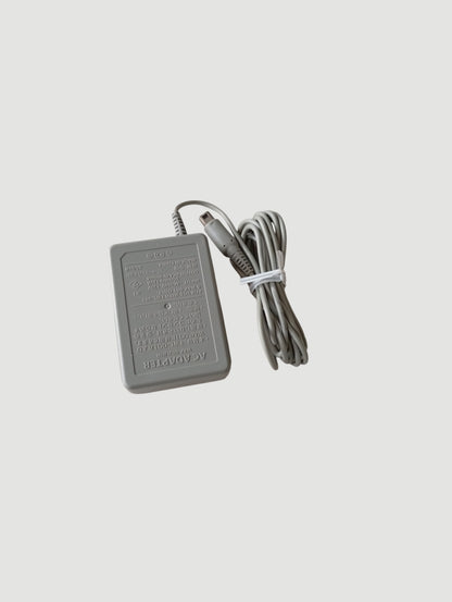 consola Nintendo DSi  negra en caja liberada con micro sd 32 gb