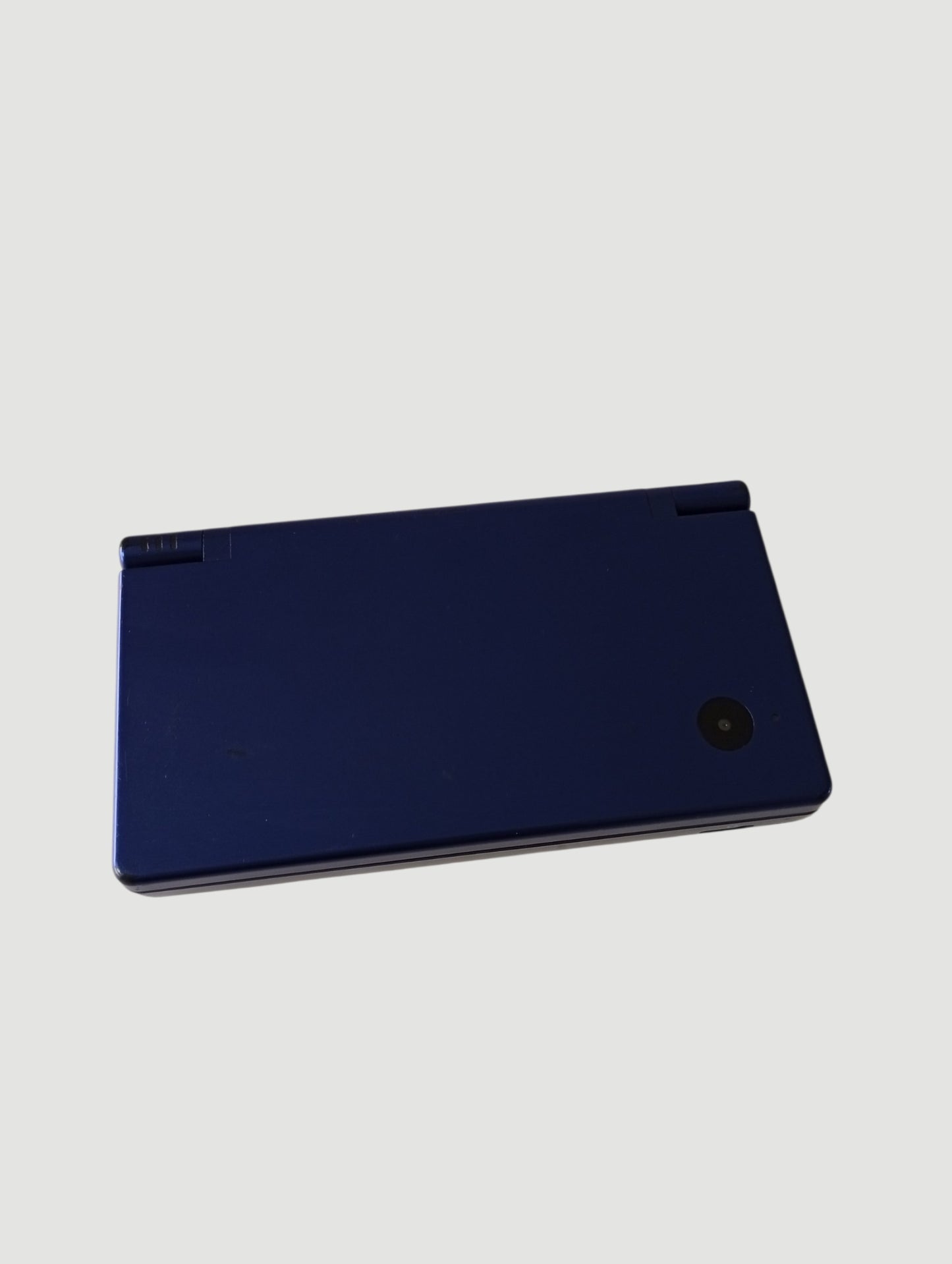 consola nintendo dsi azul metalizada liberada en micro sd 32 gb