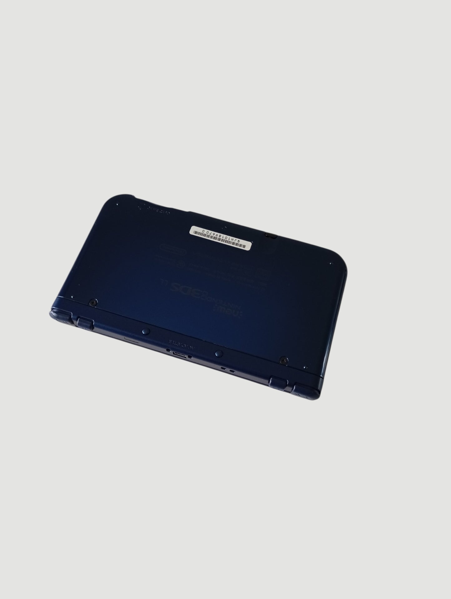 consola Nintendo  new 3ds xl metallic blue en caja liberada con micro sd 32 gb
