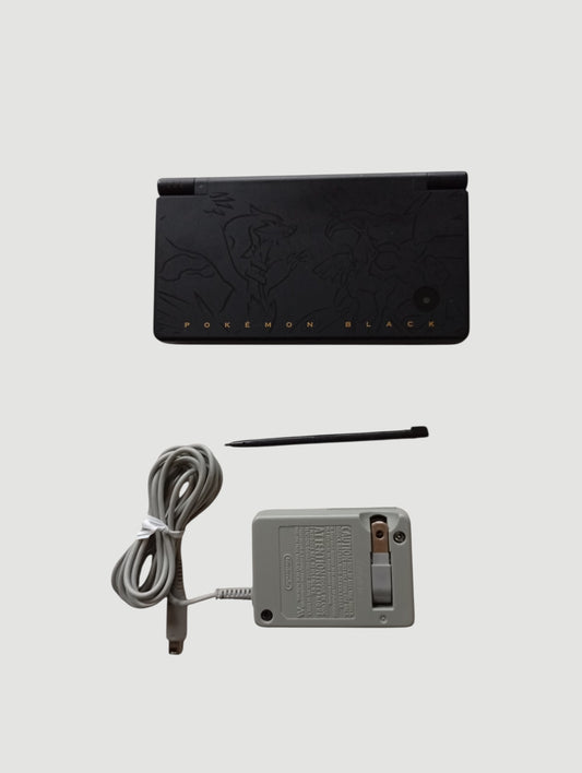 consola Nintendo DSi edicion especial pokemon negra