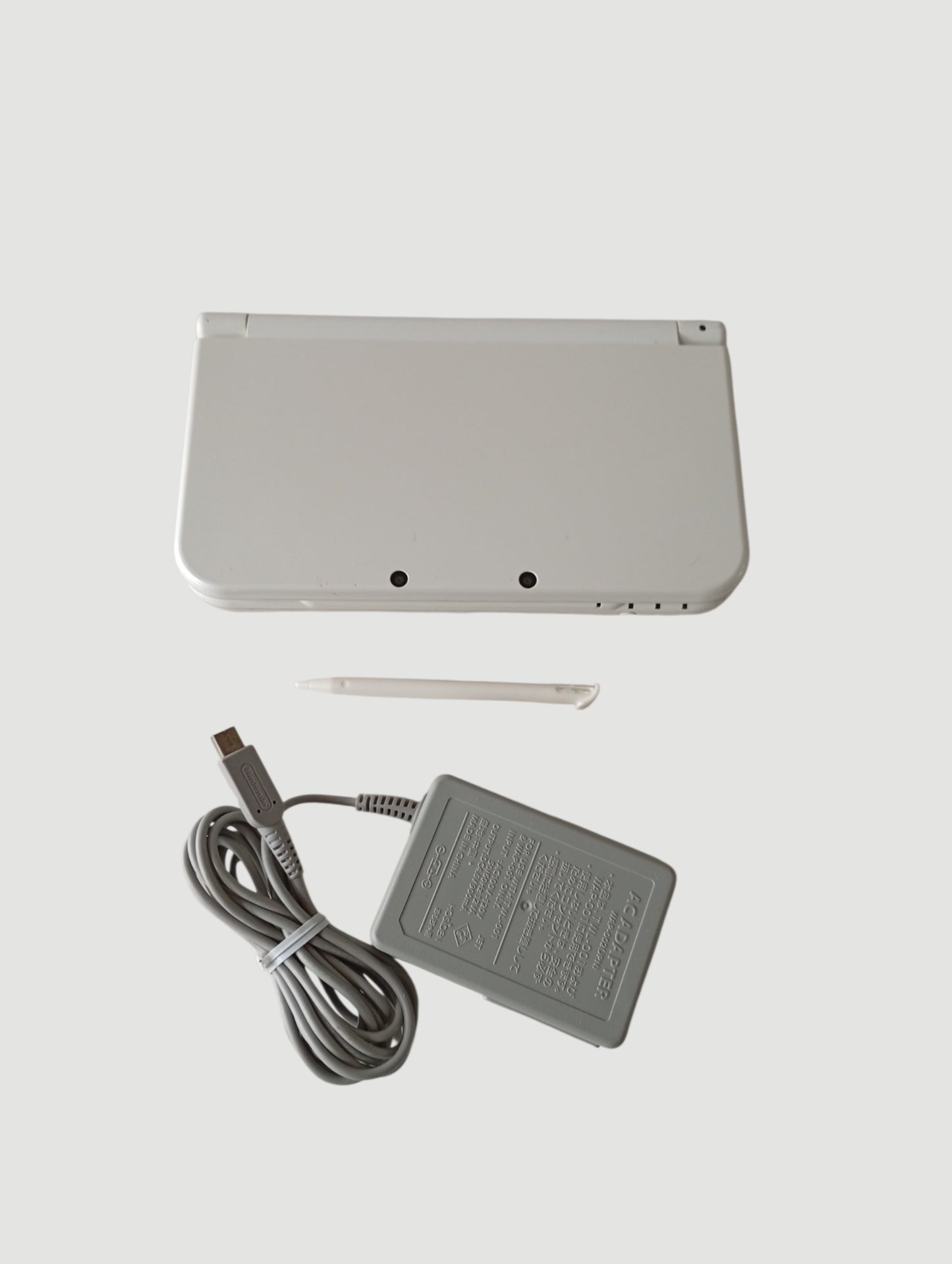 consola new 3ds xl white liberada en micro sd 32 gb