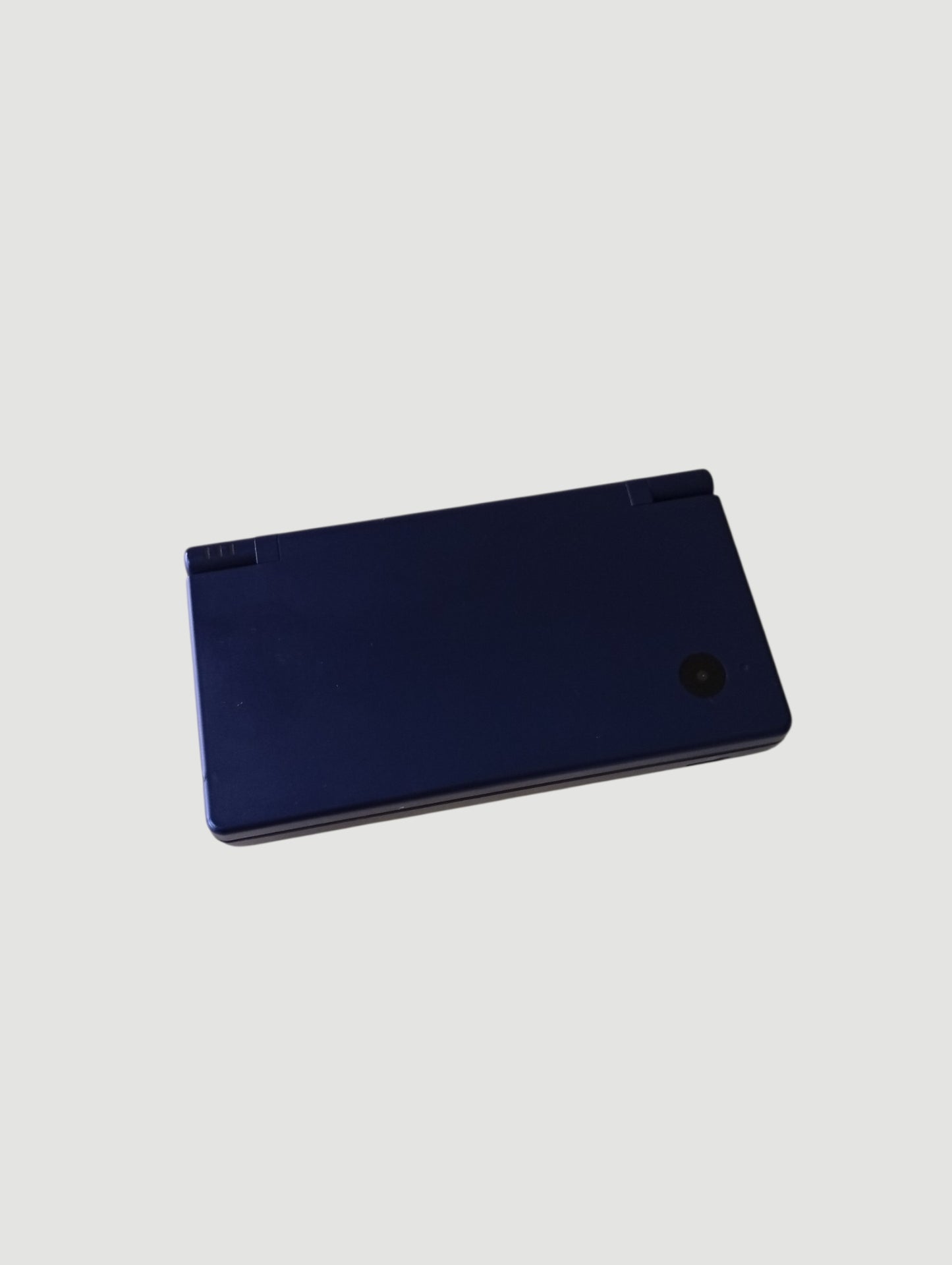consola nintendo dsi azul metalizada liberada en micro sd 32 gb