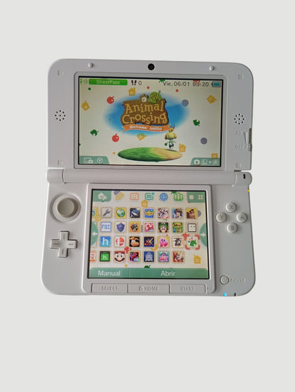 consola Nintendo 3DS old xl edicion especial animal crossing liberada en micro sd 32 gb