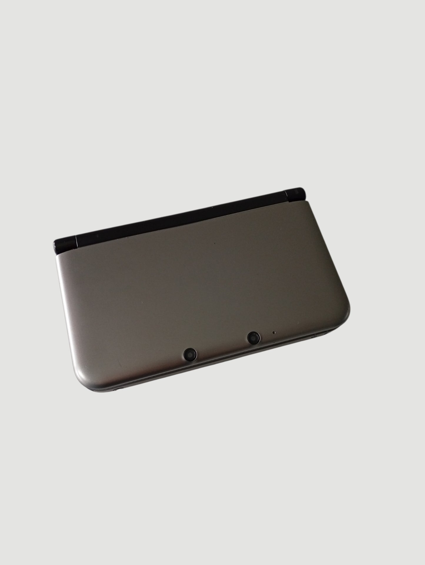 consola Nintendo 3DS old xl gris liberada en micro sd 32 gb
