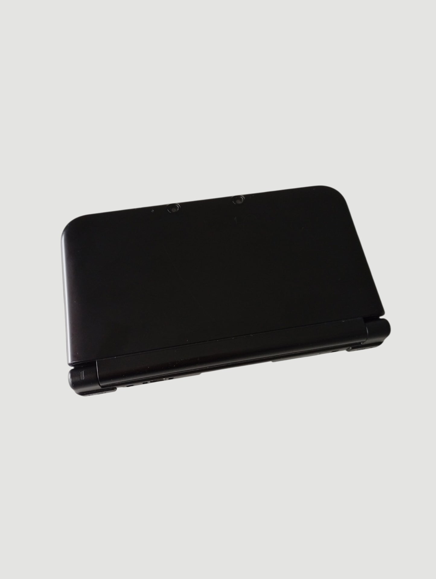 consola Nintendo 3DS old xl negra liberada en micro sd 32 gb