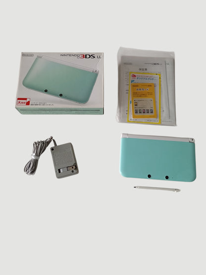 consola Nintendo 3DS old xl mint en caja liberada en micro sd 32 gb