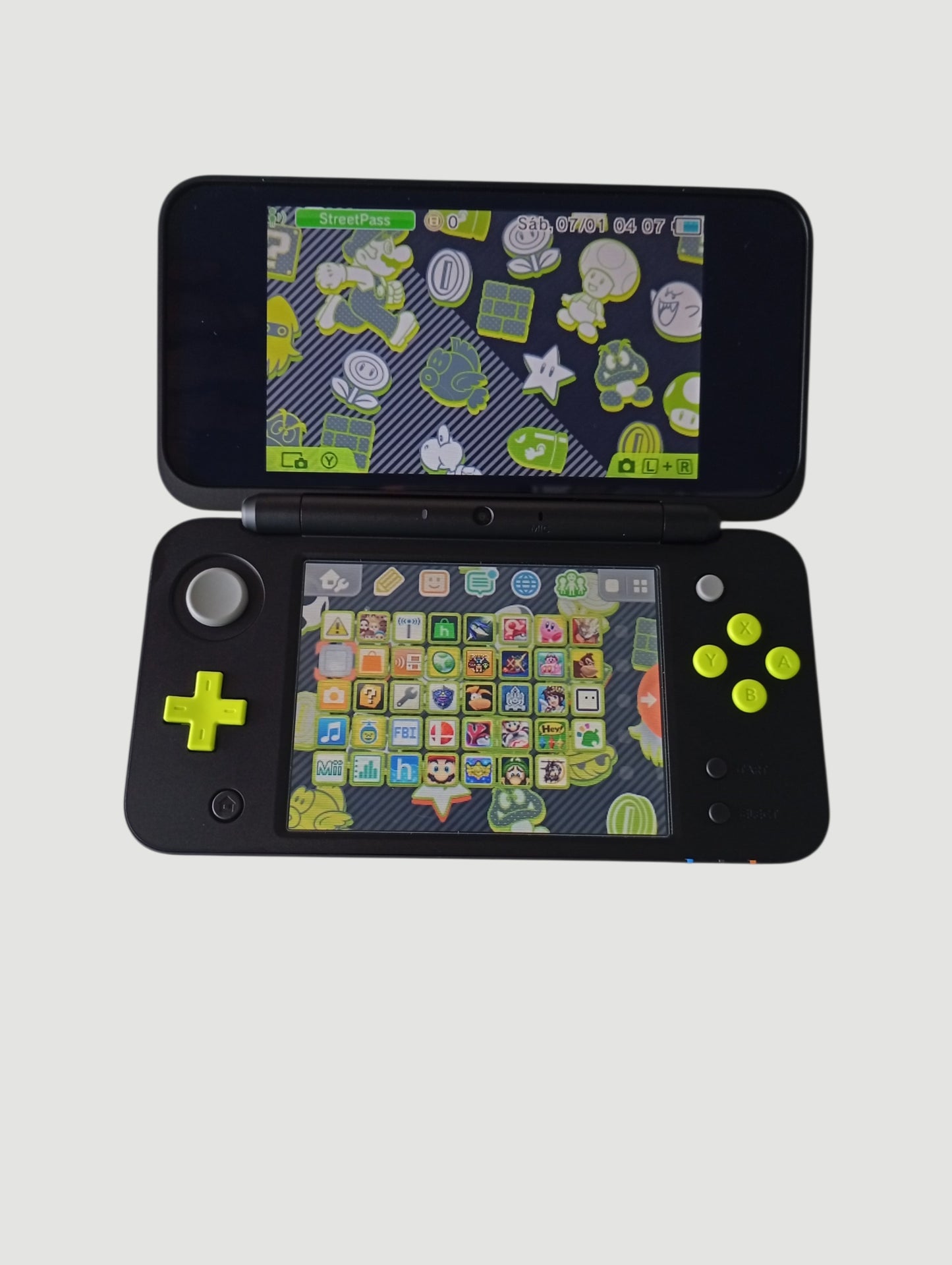 consola nintendo new 2ds xl liberada en micro sd 32 gb