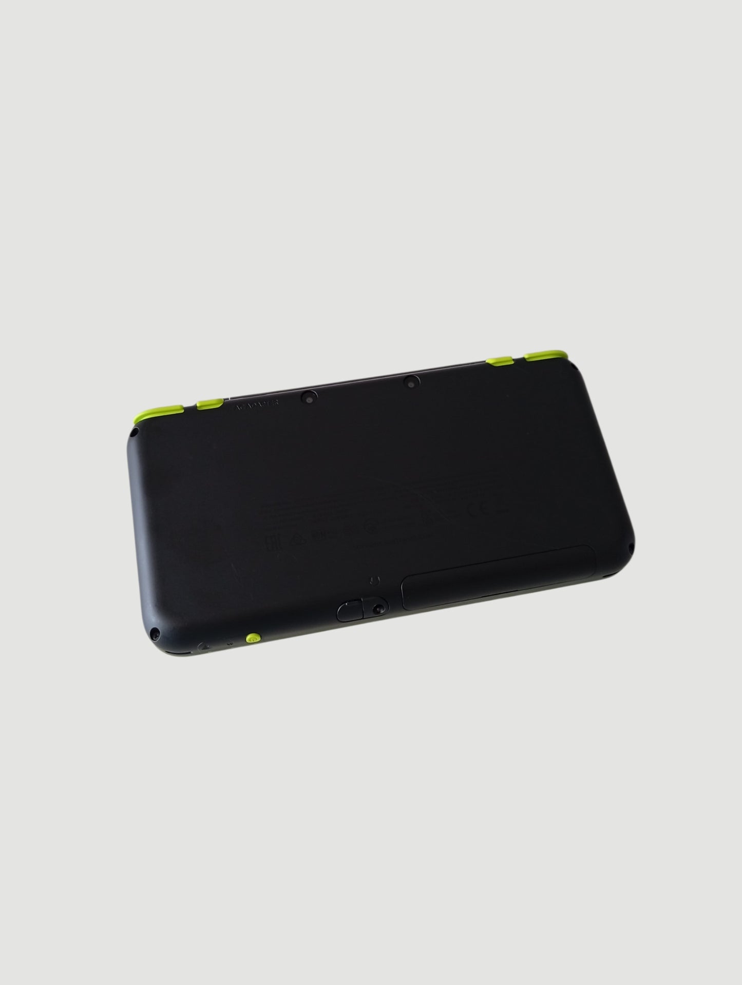 consola nintendo new 2ds xl liberada en micro sd 32 gb