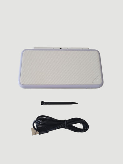 consola nintendo new 2ds xl lavanda liberada en micro sd 32 gb