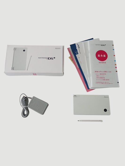 consola nintendo dsi blanca en caja liberada en micro sd 32 gb