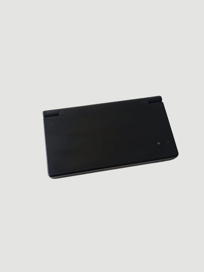 consola nintendo dsi negra en caja liberada en micro sd 32 gb