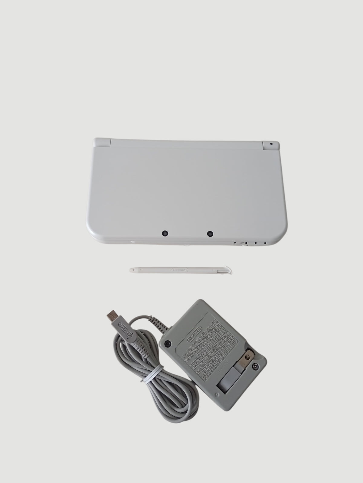 consola nintendo new 3ds xl white liberada en micro sd 32 gb