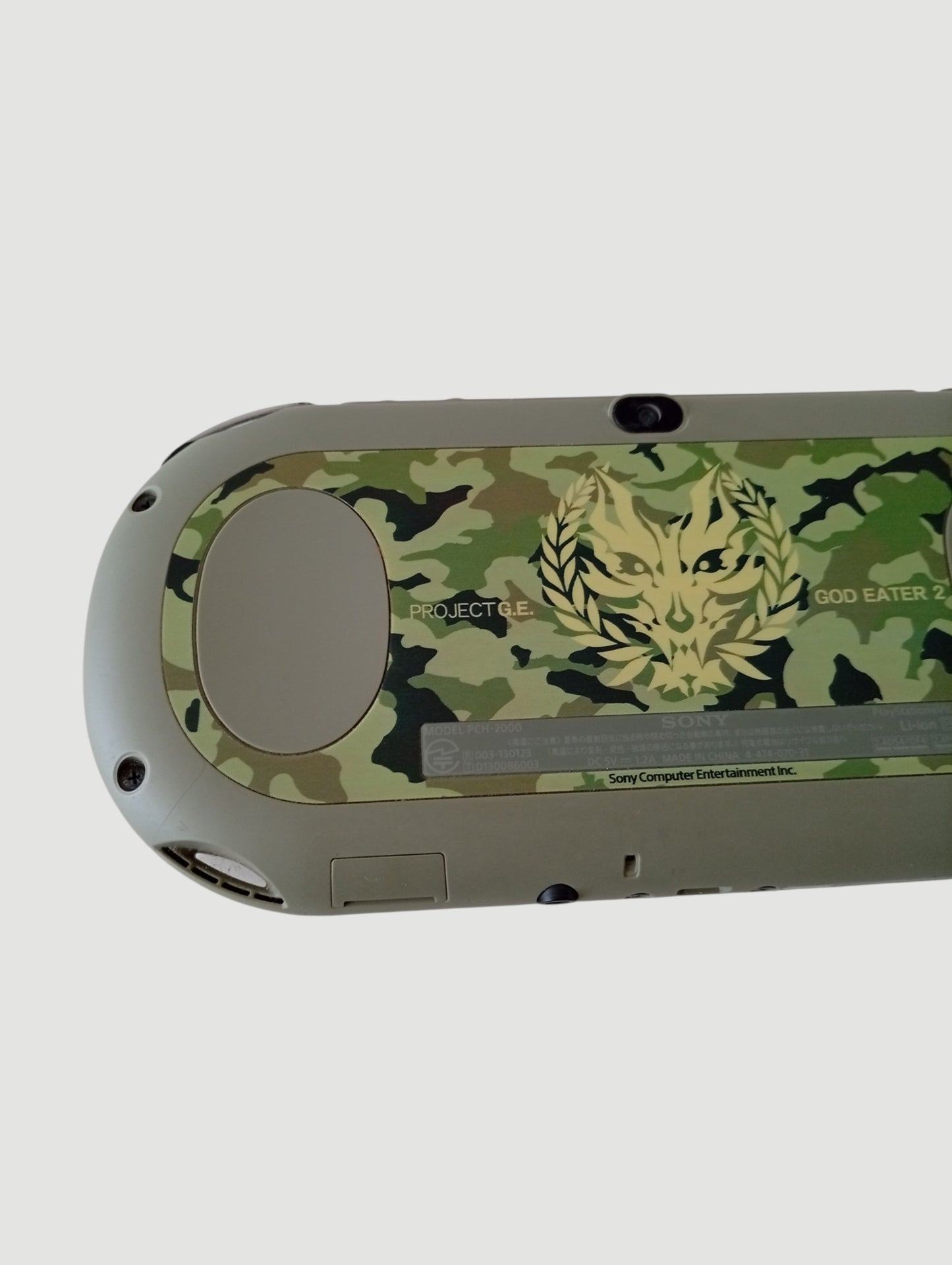 consola psvita slim edicion  GOD EATER 2 Fenrir liberada en micro sd 32 gb