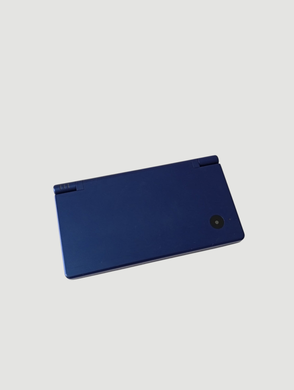 Consola nintendo dsi azul metalizada liberada en micro sd 32 gb