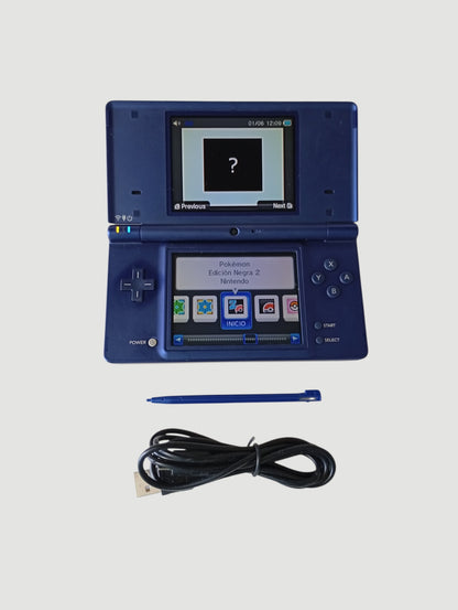 Consola nintendo dsi azul metalizada liberada en micro sd 32 gb