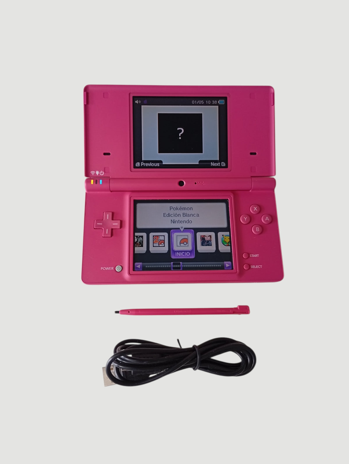 Consola nintendo dsi fucsia liberada en micro sd 32 gb