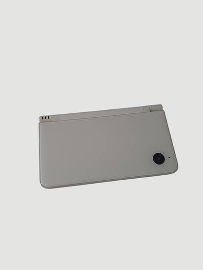 onsola nintendo dsi xl blanca liberada en micro sd 32 gb