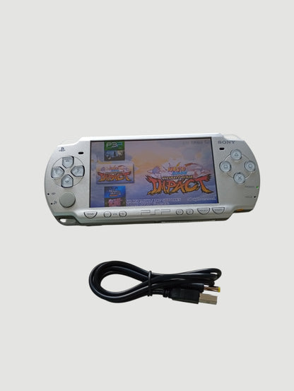 Consola psp 2000 plateada liberada en micro sd 32 gb