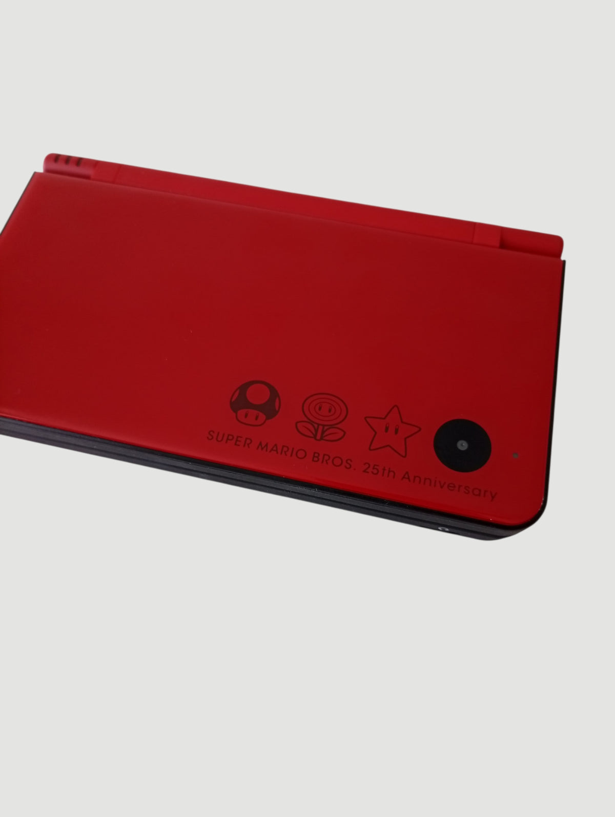 consola nintendo dsi xl edicion especial 25 aniversario mario liberada en micro sd 32 gb