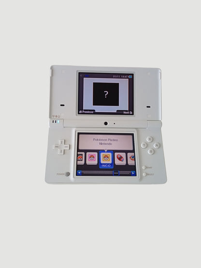 consola nintendo dsi blanca en caja liberada en micro sd 32 gb