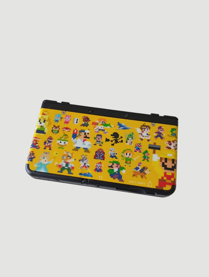 consola  New Nintendo 3DS Super Mario Bros. 30th Anniversary Edition liberada en micro sd 32 gb