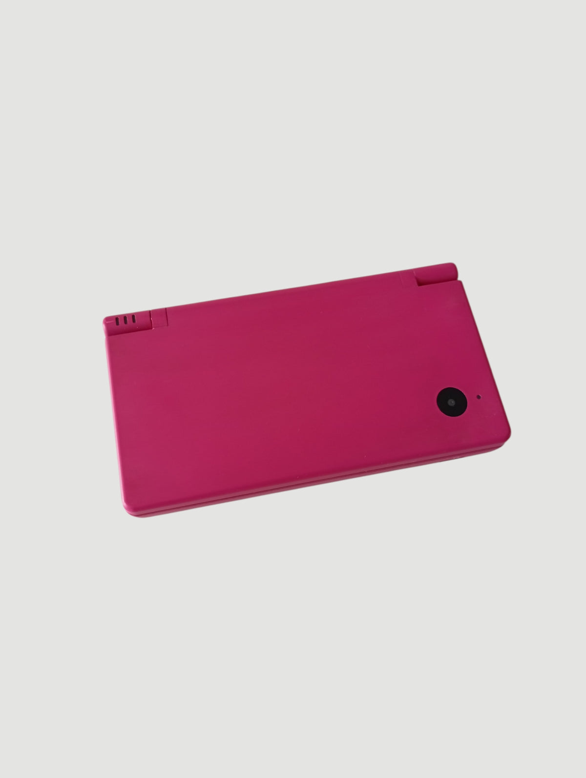 Consola nintendo dsi fucsia liberada en micro sd 32 gb